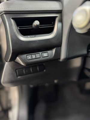 Lexus UX 250h Hybrid Premium   - Foto 32