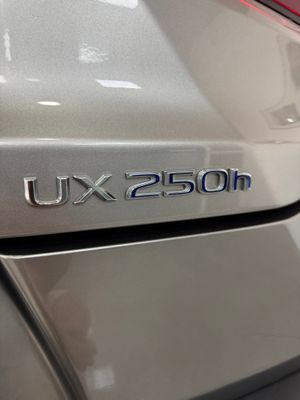 Lexus UX 250h Hybrid Premium   - Foto 77