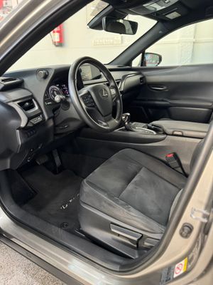 Lexus UX 250h Hybrid Premium   - Foto 30