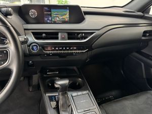 Lexus UX 250h Hybrid Premium   - Foto 38