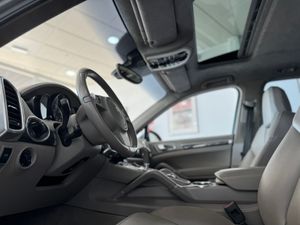Porsche Cayenne Turbo 500cv   - Foto 32