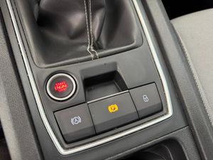 Seat Leon 2.0 TDI STYLE GO 2021   - Foto 38