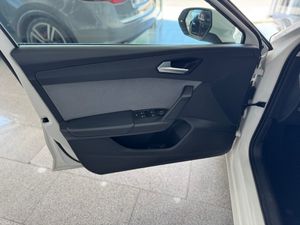 Seat Leon 2.0 TDI STYLE GO 2021   - Foto 18