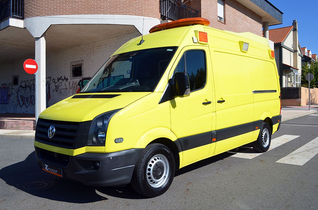 Volkswagen Crafter 2.0 Tdi 143cv Ambulancia   - Foto 1