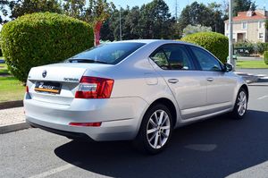 Skoda Octavia 1.6 Tdi 105cv Ambition - Foto 3