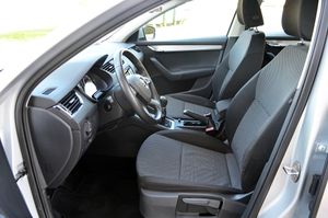 Skoda Octavia 1.6 Tdi 105cv Ambition - Foto 7