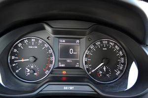 Skoda Octavia 1.6 Tdi 105cv Ambition - Foto 10