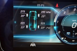 Mercedes Clase E 350d 4MATIC 9G-Tronic 258cv AMG - Foto 33