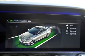 Mercedes Clase E 350d 4MATIC 9G-Tronic 258cv AMG - Foto 79
