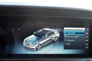 Mercedes Clase E 350d 4MATIC 9G-Tronic 258cv AMG - Foto 62