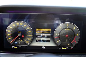 Mercedes Clase E 350d 4MATIC 9G-Tronic 258cv AMG - Foto 42