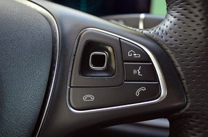 Mercedes Clase E 350d 4MATIC 9G-Tronic 258cv AMG - Foto 20
