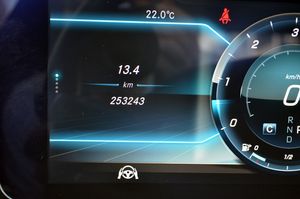 Mercedes Clase E 350d 4MATIC 9G-Tronic 258cv AMG - Foto 34