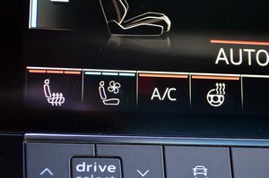 Audi Q8 60 TFSIe S-Line Black Line Plus 462cv - Foto 31