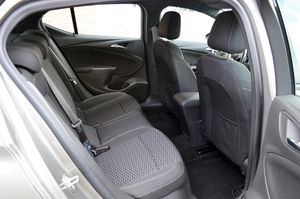 Opel Astra 5p Dynamic 1.6 CDTI 81 kW (110 CV) - Foto 11