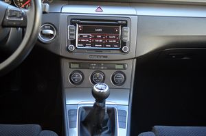 Volkswagen Passat Variant Advance Plus 2.0 TDI CR 140 CV DPF - Foto 14