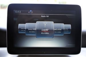 Mercedes Clase CLA 200d 136cv AMG - Foto 32