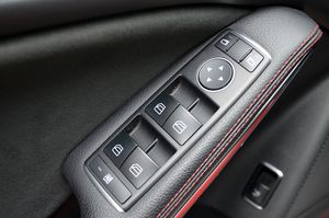 Mercedes Clase CLA 200d 136cv AMG - Foto 57