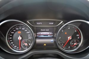 Mercedes Clase CLA 200d 136cv AMG - Foto 25
