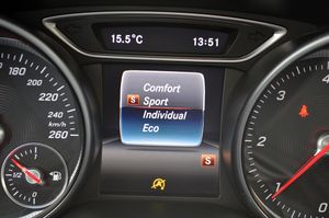 Mercedes Clase CLA 200d 136cv AMG - Foto 49