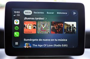 Mercedes Clase CLA 200d 136cv AMG - Foto 46