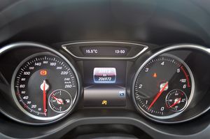 Mercedes Clase CLA 200d 136cv AMG - Foto 10