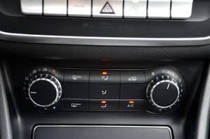 Mercedes Clase CLA 200d 136cv AMG - Foto 55