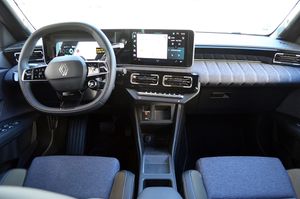 Renault 5 E-Tech Techno 150cv Autonomía Confort 52kWh - Foto 6