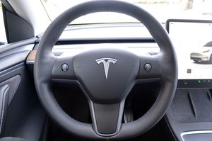 Tesla Model Y Gran autonomía Tracción integral 514cv - Foto 17