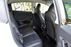 Tesla Model Y Gran autonomía Tracción integral 514cv - Foto 11