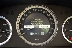 Mercedes Clase C C 220 CDI BlueEFFICIENCY Berlina Aut. 170cv - Foto 27