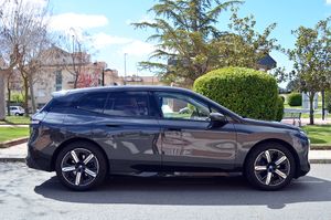 BMW iX xDrive50 523cv 111kWh - Foto 4