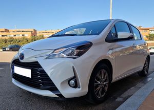 Toyota Yaris 1.5 100H ACTIVE (100CV.) MUY EQUIPADO Y MUY POCOS KM.  - Foto 4