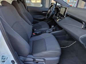 Toyota Corolla 1.8 125H ACTIVE TECH E-CVT HÍBRIDO, MUY BUEN ESTADO Y MUY EQUIPADO  - Foto 11