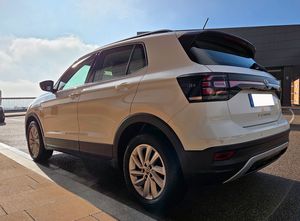 Volkswagen T-Cross ADVANCE TSI 95CV.  E6  MUY BUEN ESTADO Y MUY EQUIPADO  - Foto 6