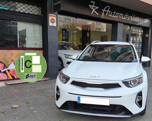 Kia Stonic 1.2 DPI 84CV. CONCEPT MUY BUEN ESTADO Y POCOS KM.  - Foto 3