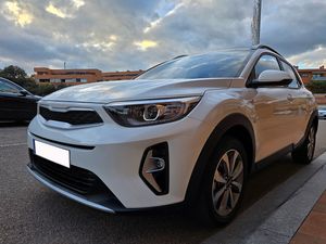 Kia Stonic 1.2 DPI 84CV. CONCEPT MUY BUEN ESTADO Y POCOS KM.  - Foto 4