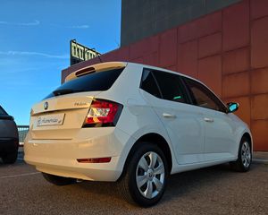 Skoda Fabia MPI 75CV. AMBITION E6 MUY BUEN ESTADO Y POCOS KM.  - Foto 5