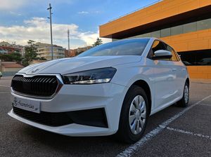Skoda Fabia MPI 80CV. ACTIVE IMPECABLE Y POCOS KM.  - Foto 4