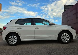 Skoda Fabia MPI 80CV. ACTIVE IMPECABLE Y POCOS KM.  - Foto 7