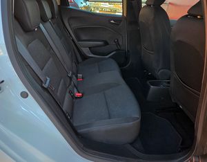 Renault Clio EQUILIBRE BLUE Dci 100CV.  POCOS KM Y MUY EQUIPADO  - Foto 19