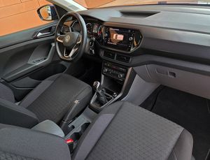 Volkswagen T-Cross TSI 95CV. ADVANCE E6 MUY EQUIPADO Y MUY POCOS KM.  - Foto 8