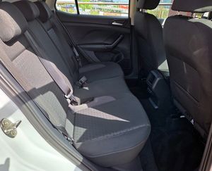 Volkswagen T-Cross ACTIVE TSI 110CV. E6 MUY BUEN ESTADO Y MUY EQUIPADO  - Foto 17