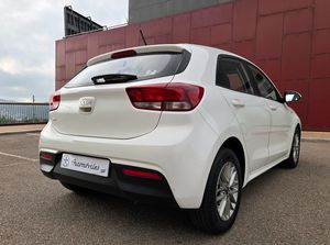 Kia Rio 1.2 85CV. CONCEPT MUY BUEN ESTADO Y POCOS KM.  - Foto 6