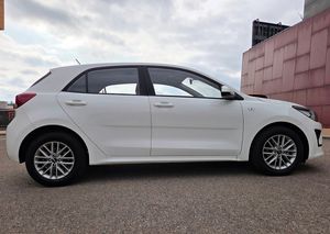 Kia Rio 1.2 85CV. CONCEPT MUY BUEN ESTADO Y POCOS KM.  - Foto 8