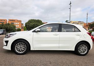 Kia Rio 1.2 85CV. CONCEPT MUY BUEN ESTADO Y POCOS KM.  - Foto 7