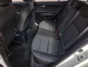 Kia Rio 1.2 85CV. CONCEPT MUY BUEN ESTADO Y POCOS KM.  - Foto 19