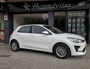 Kia Rio 1.2 85CV. CONCEPT MUY BUEN ESTADO Y POCOS KM.  - Foto 9