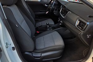 Kia Stonic 1.2 DPI 84CV. CONCEPT E6 MUY BUEN ESTADO  - Foto 12