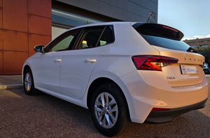 Skoda Fabia TSI 95cv. AMBITION TSI 95cv. AMBITION IMPECABLE Y MUY EQUIPADO  - Foto 5